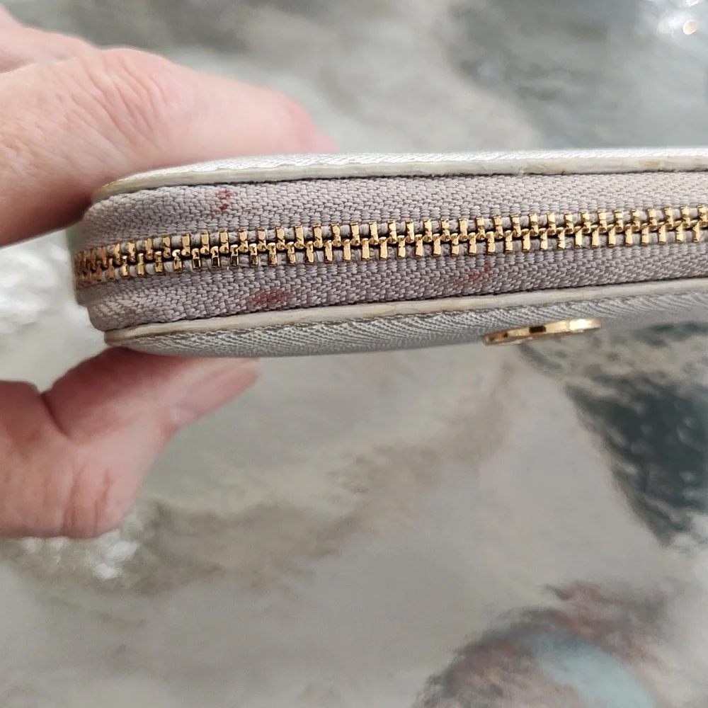 REDUCED Tory Burch wallet EUC
